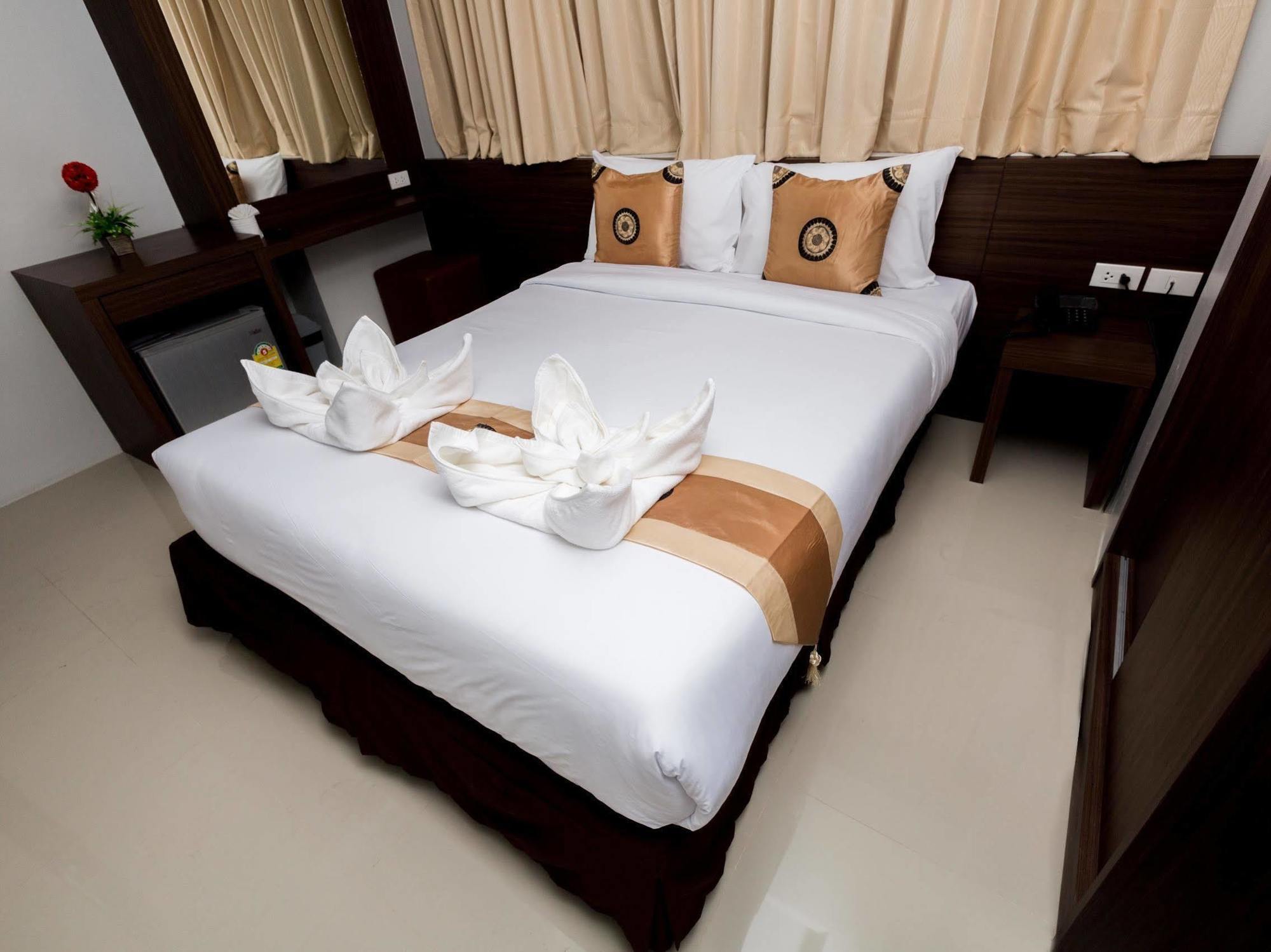 Euro Luxury Pavillion Pratunam Банкок Екстериор снимка